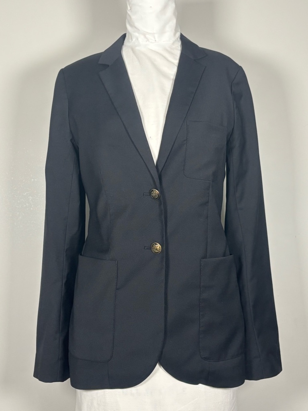 Talula Aritzia Kent Blazer Black Wool Blend Crest Button‎ Jacket Size 6